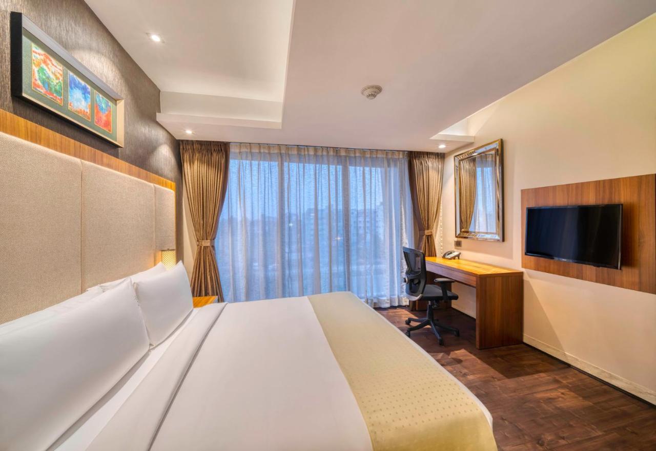Holiday Inn Kolkata Airport By Ihg Zewnętrze zdjęcie A room at the hotel